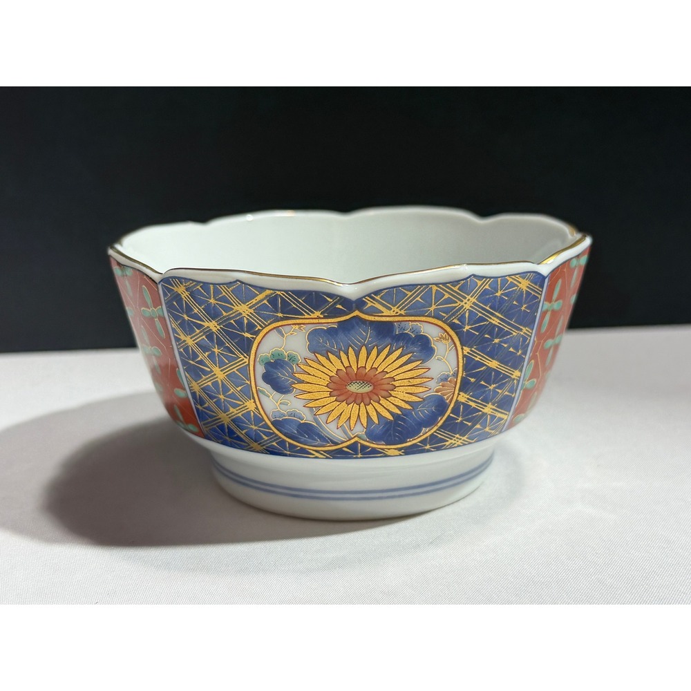 Vintage Japanese Imari Porcelain Scalloped Bowl Floral Gold Gilt Character Mark